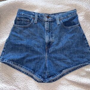 Levi’s high waisted mom shorts